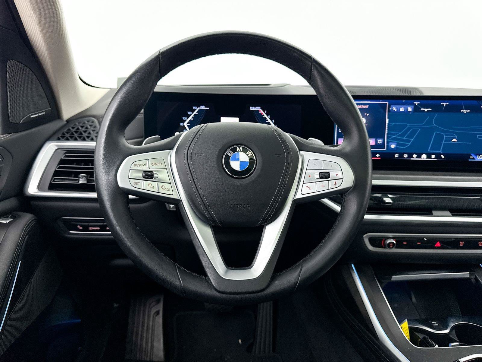 Used 2024 BMW X7 xDrive40i w/ Premium Package AWD/4WD image 4