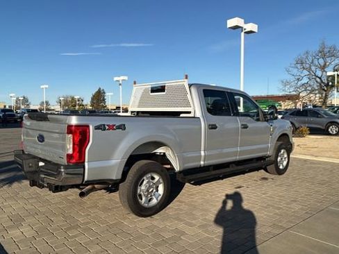 Used 2019 Ford F250 XLT w/ XLT Value Package AWD/4WD image 3