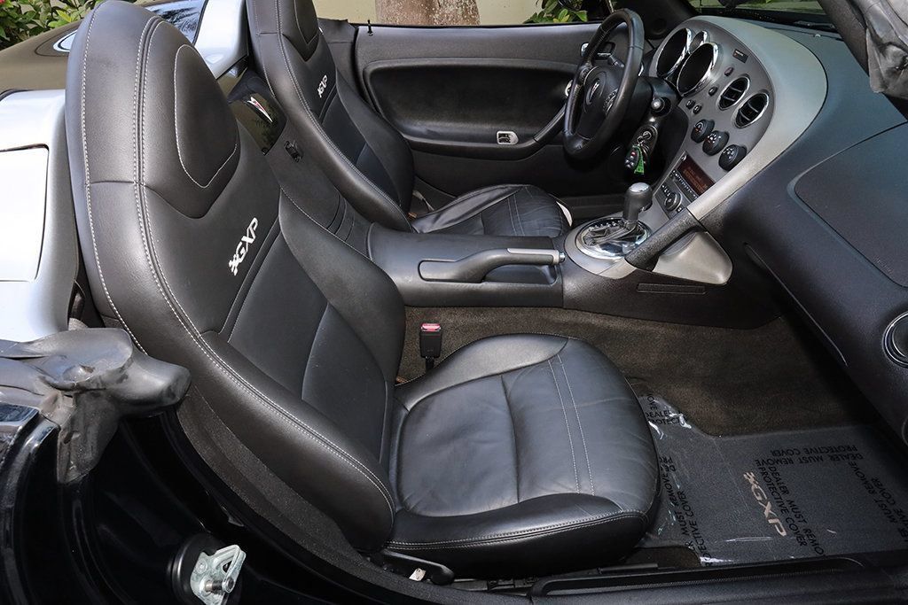 Used 2007 Pontiac Solstice GXP w/ Premium Package RWD image 9
