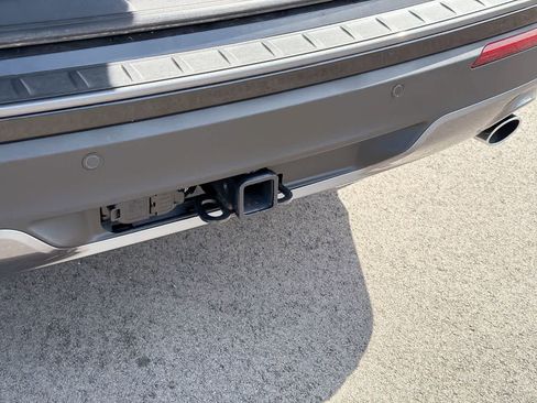 Used 2024 Ford Explorer XLT w/ Equipment Group 202A AWD/4WD image 38