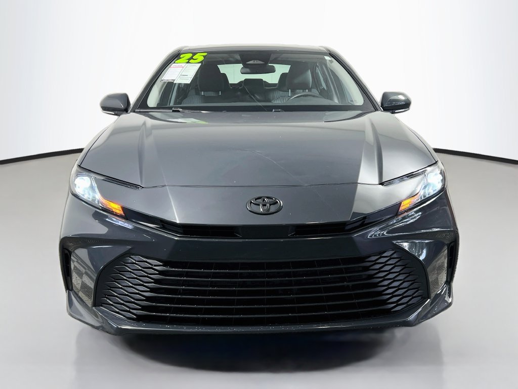 Used 2025 Toyota Camry LE FWD image 8