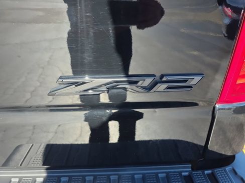 Used 2023 Chevrolet Silverado 1500 ZR2 w/ Technology Package AWD/4WD image 5