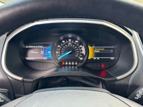 Used 2020 Ford Edge SEL image 29