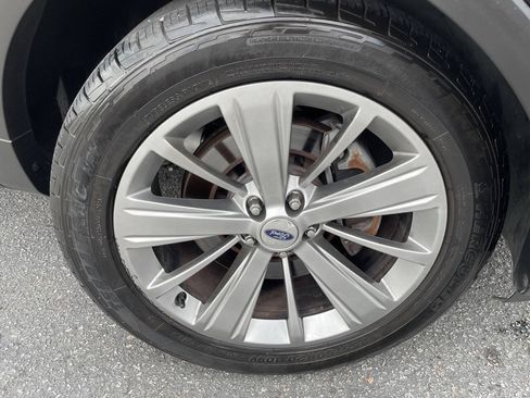 Used 2018 Ford Explorer Limited FWD image 13