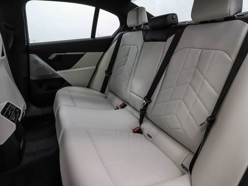 Certified 2025 BMW 530i xDrive 530i xDrive w/ Premium Package image 23