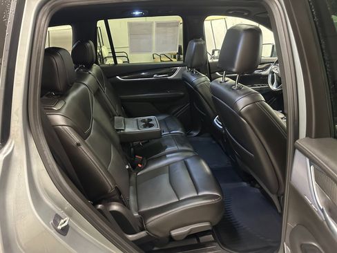 Used 2024 Cadillac XT6 Sport w/ LPO, Onyx Lite Package image 33