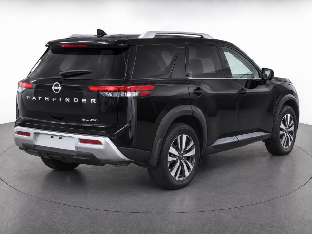 Used 2024 Nissan Pathfinder SL AWD/4WD image 3