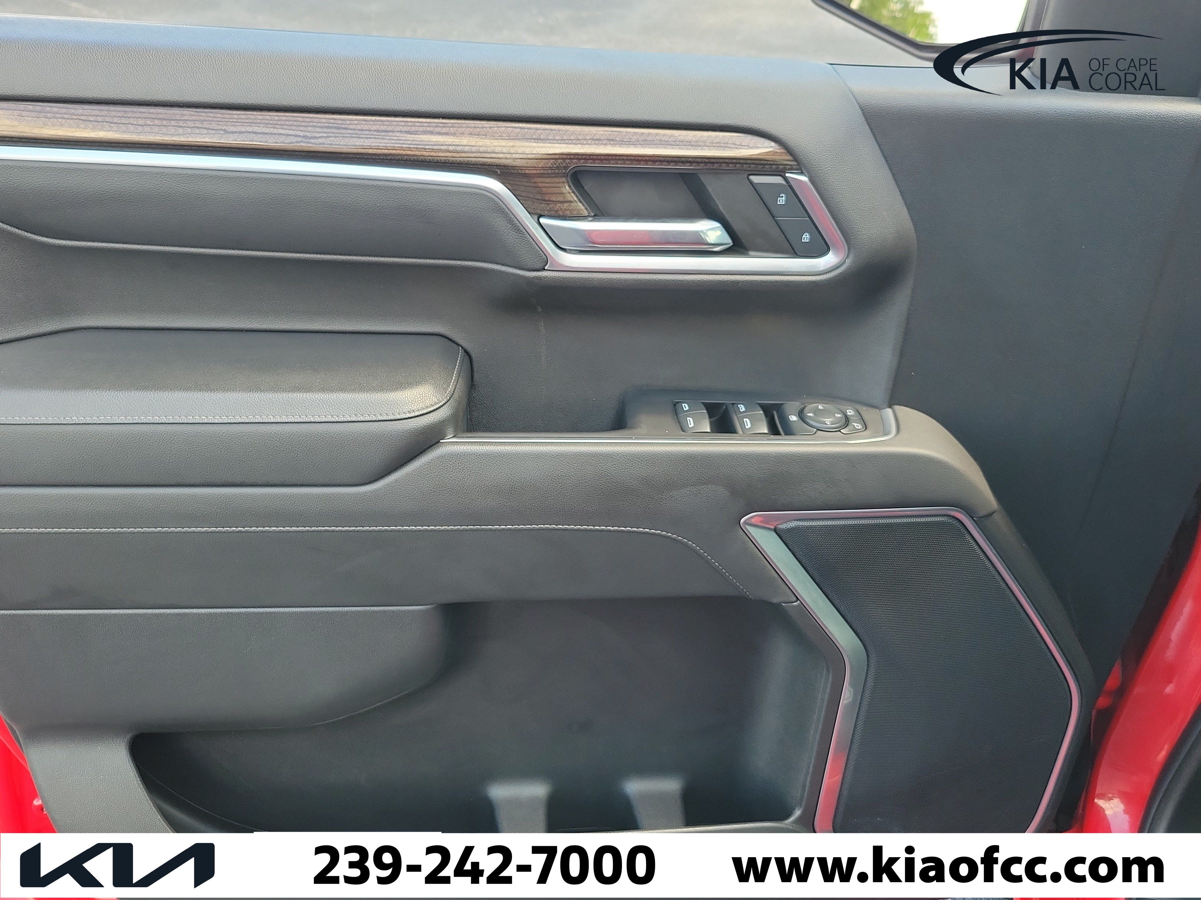 Used 2022 Chevrolet Silverado 1500 LT AWD/4WD image 22