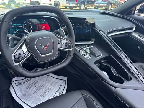 Used 2025 Chevrolet Corvette Stingray Coupe w/ Z51 Performance Package image 16