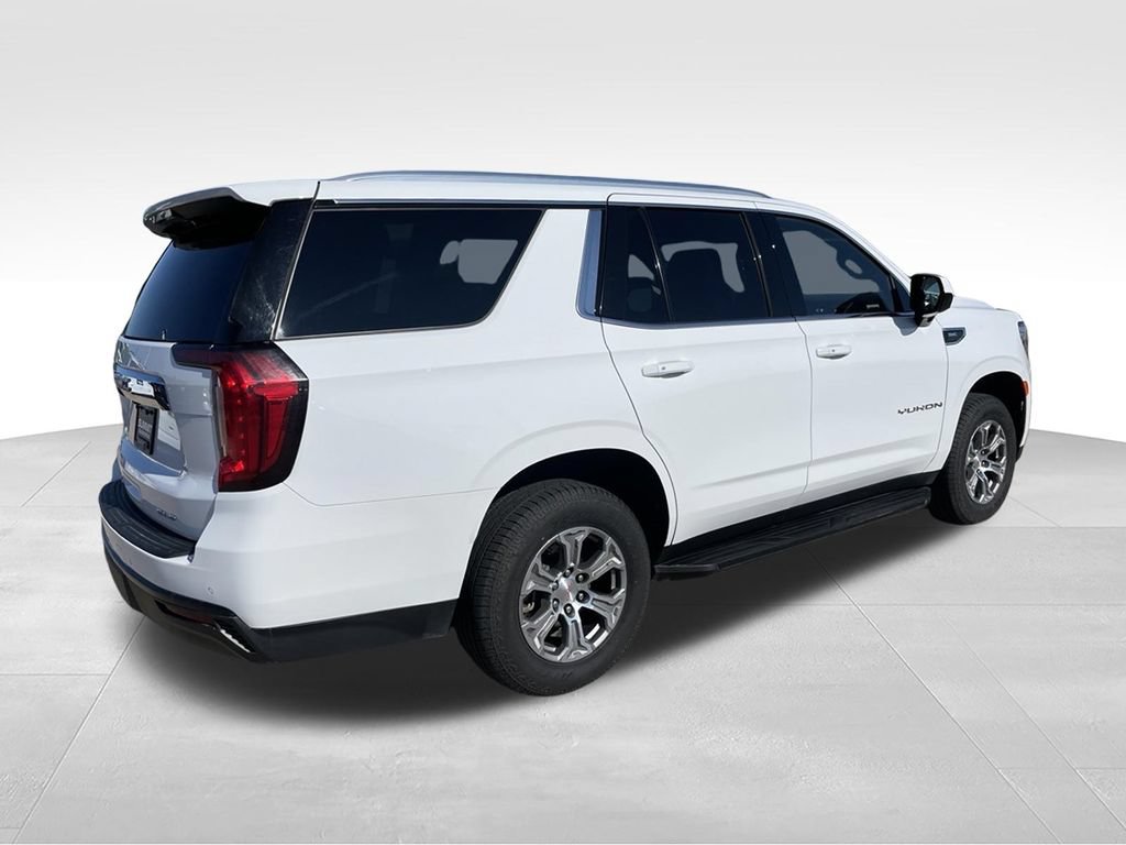 Used 2024 GMC Yukon SLE AWD/4WD image 4