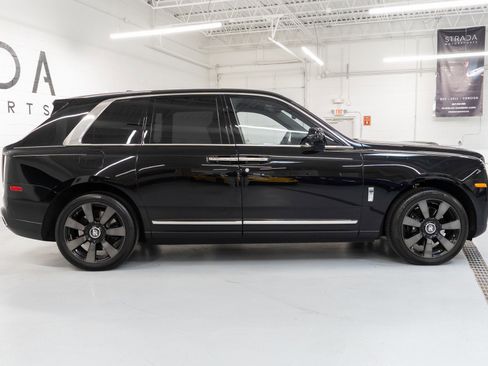 Used 2022 Rolls-Royce Cullinan image 9