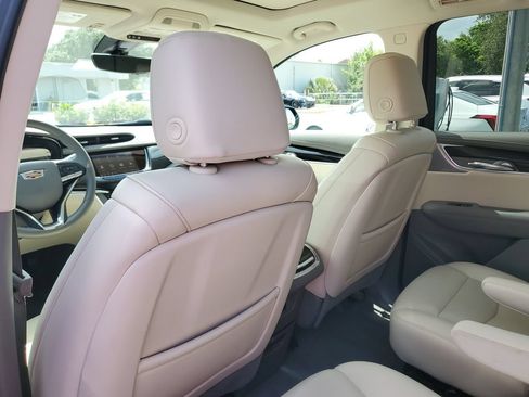 Certified 2024 Cadillac XT6 Premium Luxury w/ Technology Package FWD image 15