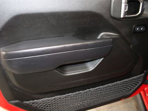 Used 2024 Jeep Wrangler Unlimited Rubicon 4xe image 23