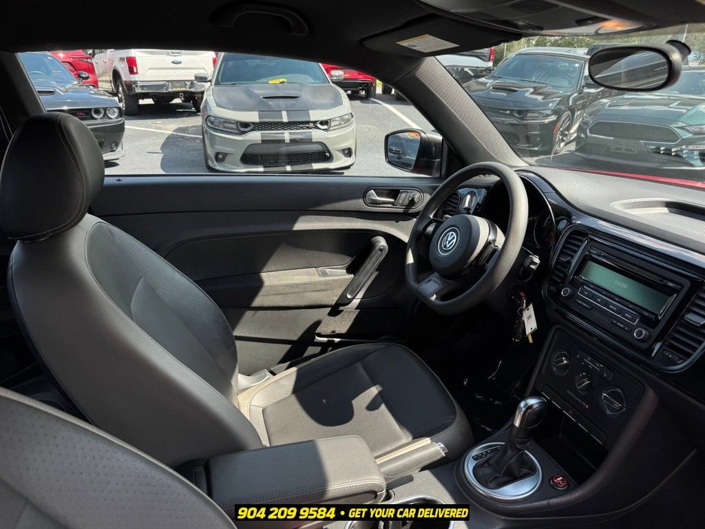 Used 2015 Volkswagen Beetle 1.8T FWD image 32