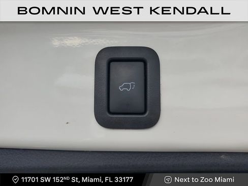 Used 2017 Toyota Highlander Limited image 14