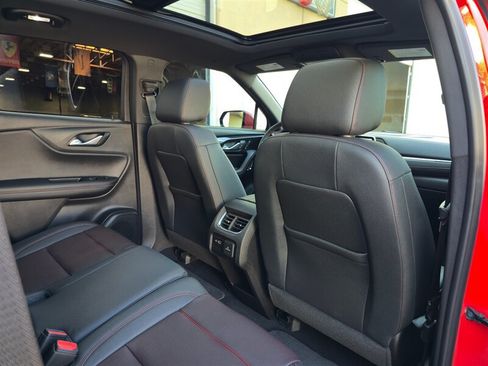 Used 2022 Chevrolet Blazer RS w/ Enhanced Convenience Package FWD image 33