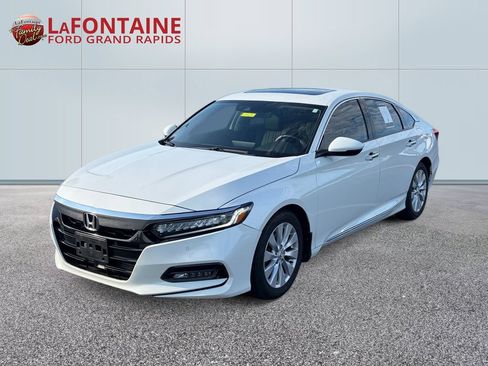 Used 2019 Honda Accord Touring image 1