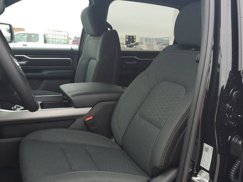 New 2026 RAM 1500 4x4 Crew Cab image 18