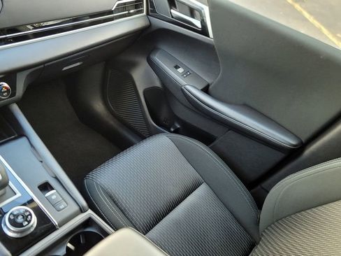 Used 2022 Mitsubishi Outlander ES image 23