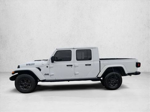 Used 2023 Jeep Gladiator Willys image 8