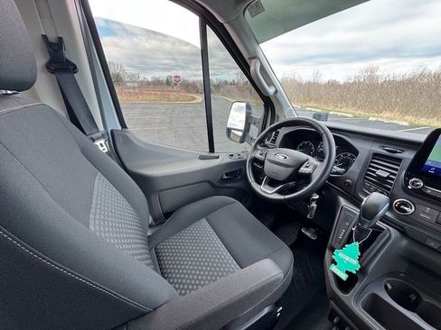 Used 2021 Ford Transit 350 Medium Roof AWD image 29