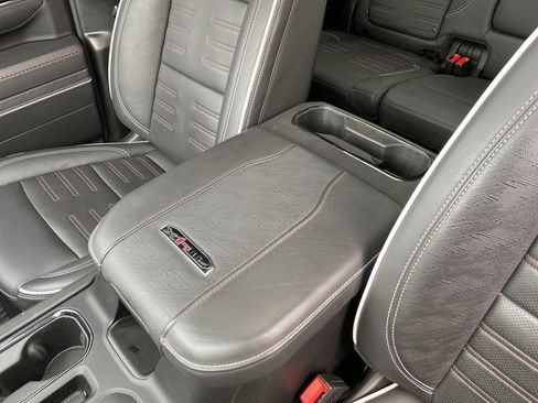 Used 2024 GMC Sierra 2500 AT4X image 65