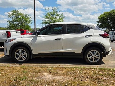 Used 2024 Nissan Kicks S FWD image 2