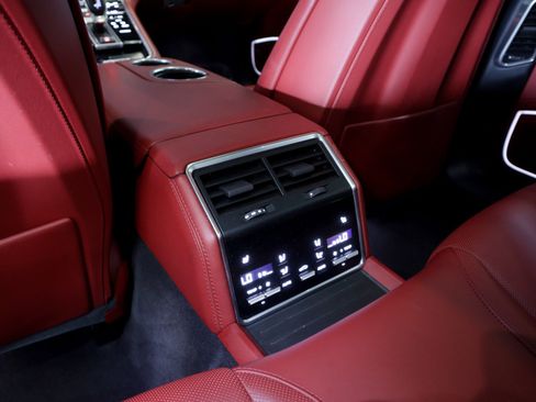 Certified 2023 Porsche Panamera Platinum Edition RWD image 23