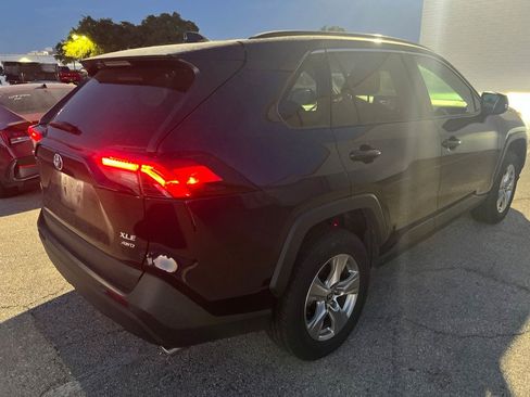 Used 2025 Toyota RAV4 XLE AWD/4WD image 4