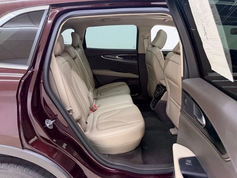 Used 2022 Lincoln Nautilus Reserve AWD/4WD image 14