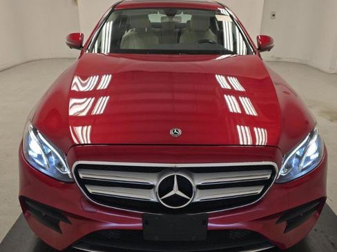 Used 2019 Mercedes-Benz E 300 image 2