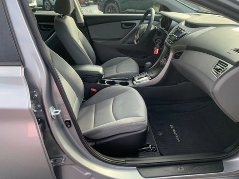 Used 2013 Hyundai Elantra GLS w/ Preferred Pkg FWD image 30