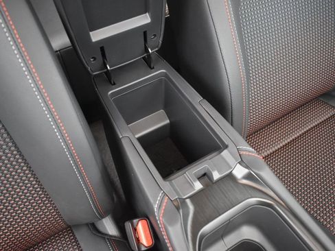 New 2025 Nissan Kicks SR image 24