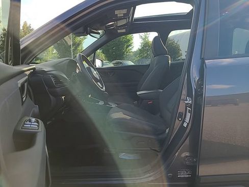 Used 2025 Subaru Forester Premium w/ Convenience Package #1 AWD/4WD image 12