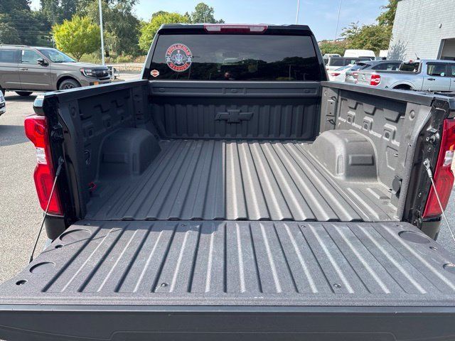 Used 2025 Chevrolet Silverado 1500 RST AWD/4WD image 14