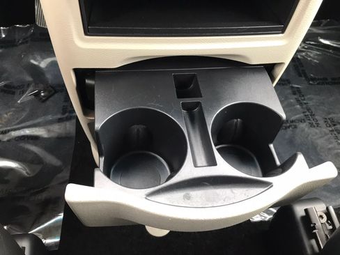 Used 2014 Dodge Grand Caravan SE w/ Quick Order Package 29E SE FWD image 26