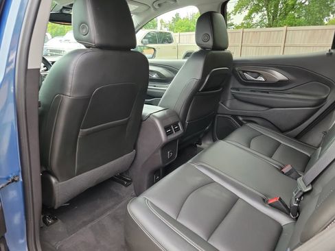 Used 2024 GMC Terrain SLT AWD/4WD image 15