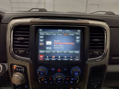 Used 2018 RAM 1500 Laramie w/ Convenience Group AWD/4WD image 15