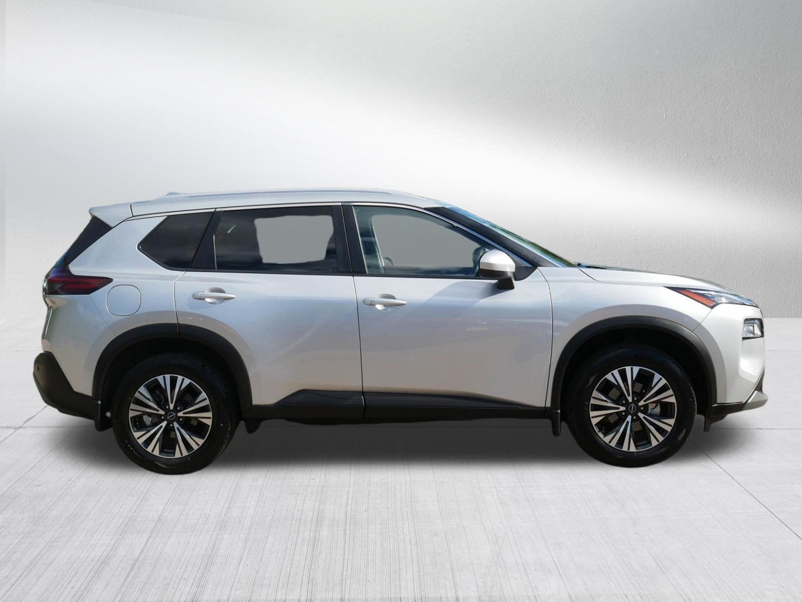 Certified 2023 Nissan Rogue SV w/ SV Premium B Package AWD/4WD image 8