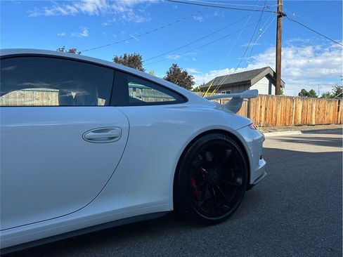 Used 2014 Porsche 911 GT3 w/ Carbon Interior Package RWD image 45