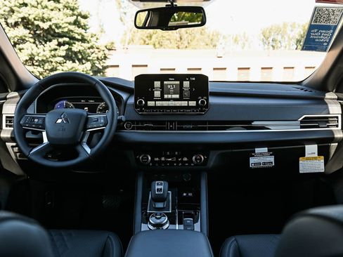 New 2025 Mitsubishi Outlander SEL Black Edition image 16