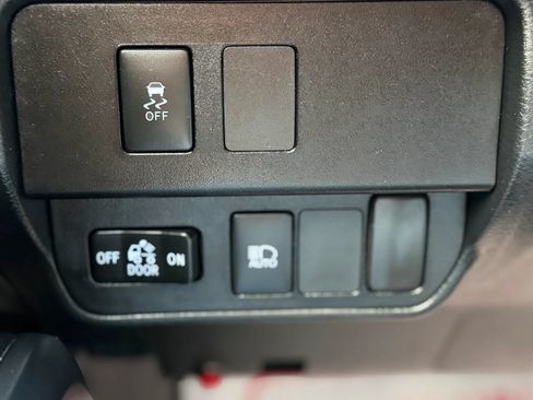 Used 2021 Toyota Tacoma SR w/ SR Convenience Package RWD image 31