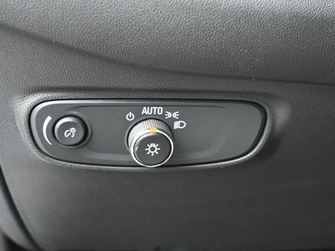 Used 2024 Chevrolet Equinox LS FWD image 15
