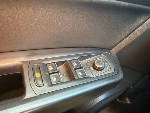 Used 2019 Volkswagen Atlas SE image 12