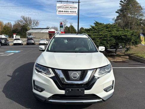 Used 2017 Nissan Rogue SL w/ SL Premium Package image 2