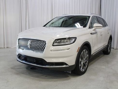 Used 2023 Lincoln Nautilus Reserve w/ Equipment Group 201A AWD/4WD image 37