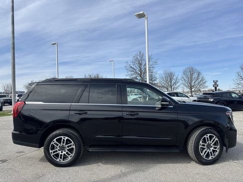 Used 2025 Ford Expedition Active image 9