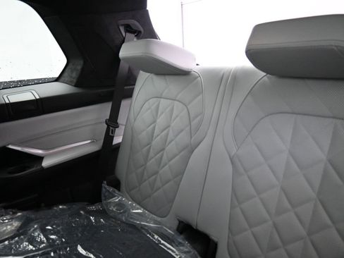 New 2026 BMW X7 xDrive40i image 23