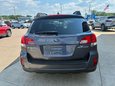 Used 2014 Subaru Outback 2.5i Limited w/ Moonroof Package AWD/4WD image 6