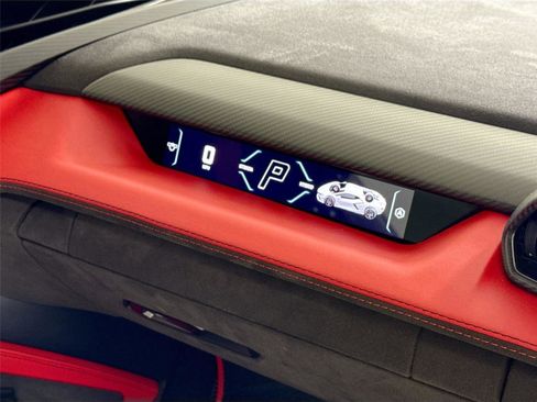 Used 2024 Lamborghini Revuelto image 30